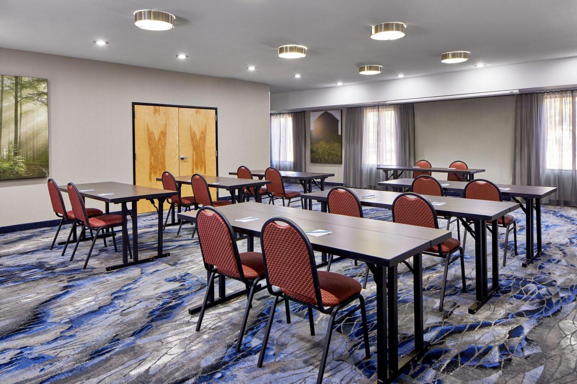 Fairfield & By Marriott 3*